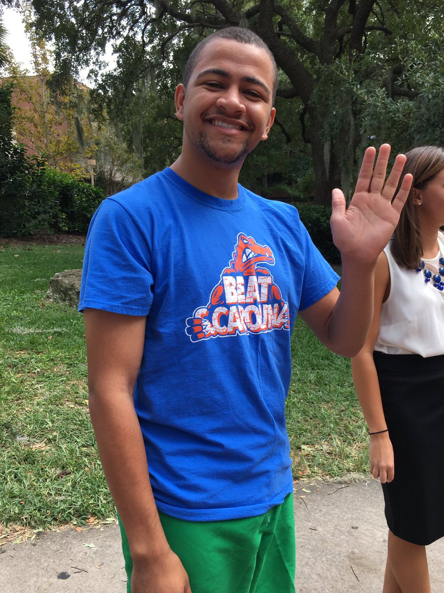 enodine's tweet photo. Hey @ufhousing ! Come dunk @aaronjzeiler for #UF Campaign for Charities! #murphree https://t.co/9HuOBiR4O0