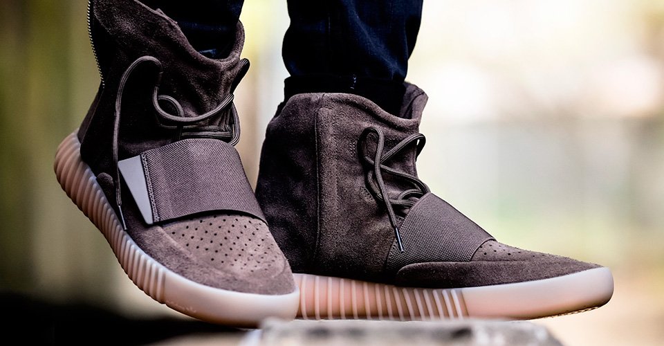 yeezy 750 chocolate on feet