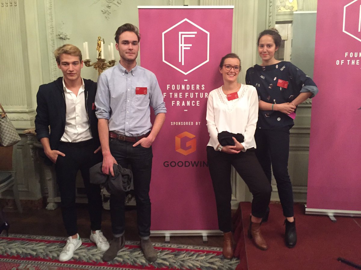 SMIScPo's tweet photo. Quatre étudiants de @edcScPo au lancement @founders_future https://t.co/BUE9jOdWUu