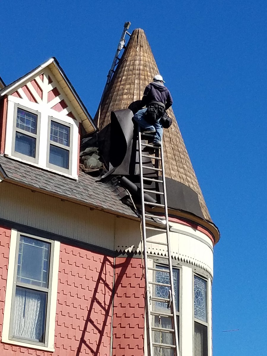 <a href="/roofing_girl/">roofing girl</a> @businessinsider <a href="/roofer_jobs/">Roofer job</a> <a href="/7Roofer/">Phil Graham - Altus</a> <a href="/RoofingToday/">Roofing Today</a> #realwork