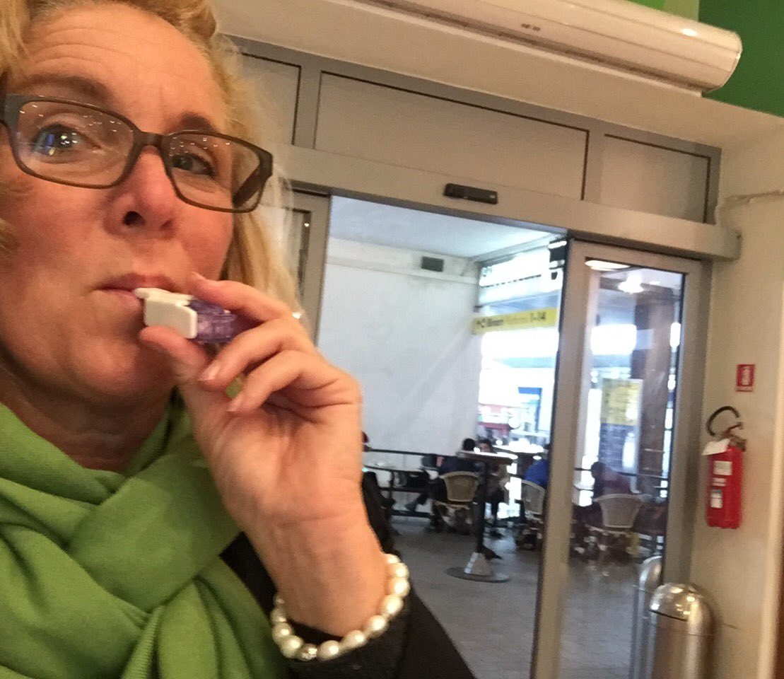 AerinGrayce's tweet photo. Two weeks traveling with #Afrezza across IT, FR & UK. Daily flat lines across my CGM. #TypeWon #dumpyourpump #T1D #dexcom #tresiba https://t.co/HexJLtZBXf