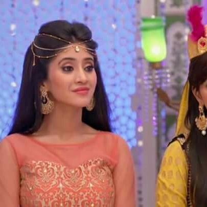 imshivangijoshi's tweet photo. #yrkkh https://t.co/L2HkcKwVqa
