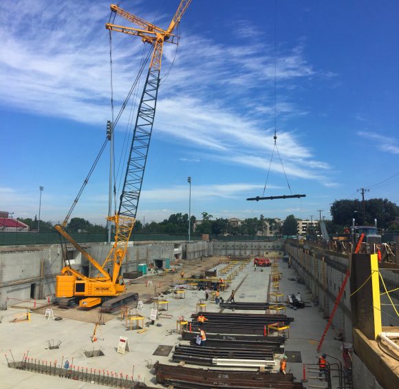 BuildUsingSteel's tweet photo. Delivery of steel for @ChapmanU's new Center for Science & Technology is a major milestone for the project. #BuildU https://t.co/Ip1kKKaADD https://t.co/GXCBzhsueR