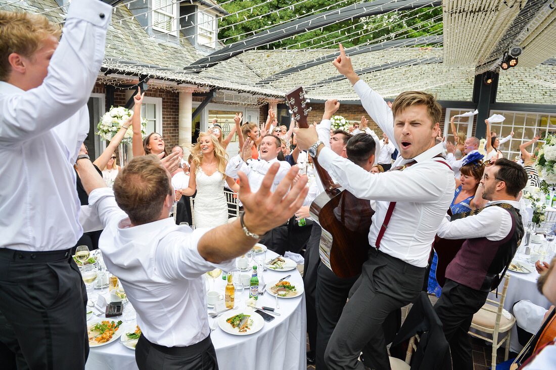 lauranstanners's tweet photo. Favourite @diamondboysUK photos from our wedding 🎤🎸🎼🎻 https://t.co/WKhjWjJQca