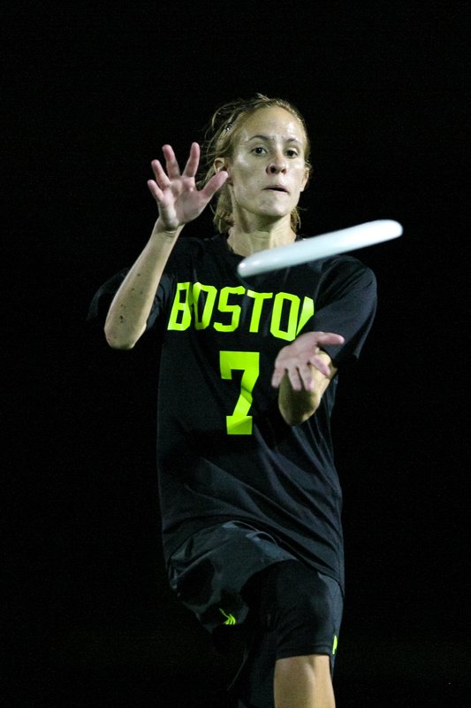 Ultiworld's tweet photo. 2016 Women's Club Player of the Year: @100percentBS's Kami Groom -> https://t.co/VzMf88uIcs [Presented by @BEulti] https://t.co/PGbXolQvkB