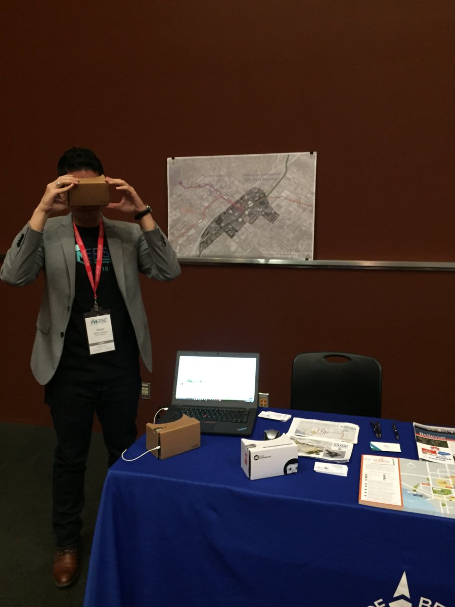 bellevuewa's tweet photo. City demos #grandconnection visioning work at
#immerse2016 using @imcardboard https://t.co/cEDsoJPIiF https://t.co/cEf1CexfbP