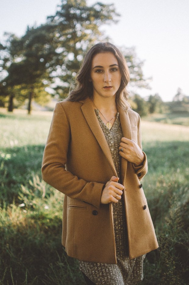 shel__bina's tweet photo. What goes better w/ Fall than a blazer? #OOTD @BananaRepublic #YourLifeStyled (Tunic from Occasions Boutique) https://t.co/RYL96h610O https://t.co/SOt4A4uy5R