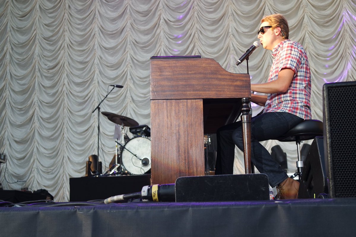Clurrelise's tweet photo. Yesterday, could not have BEN any better! Thanks Ben for being the soundtrack to my life!! U rock @benrector https://t.co/7Mpqqn7OSn