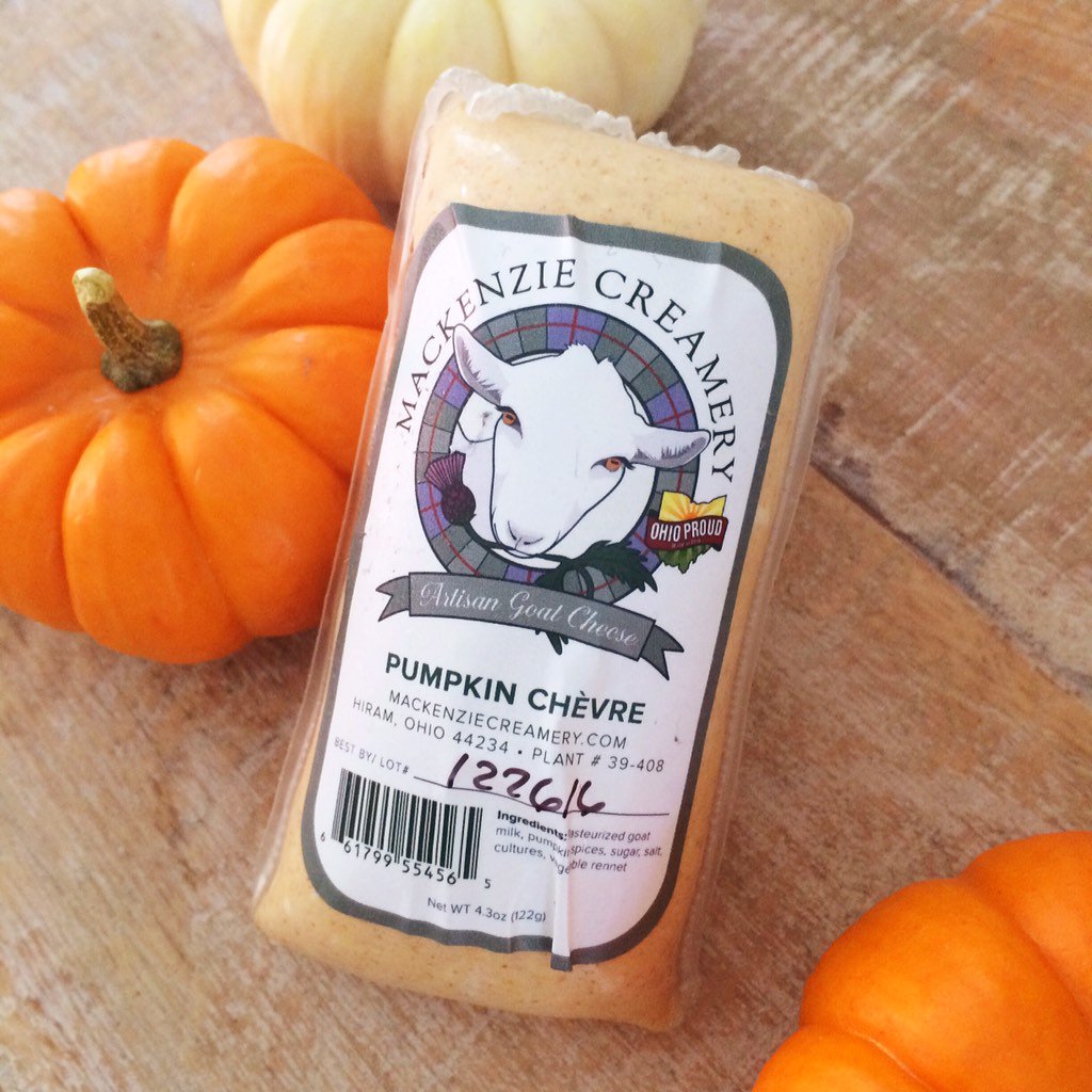 MackenzieGoat's tweet photo. Crisp mornings, leaves changing...&amp; Pumpkin Chevre! #fall #goatgoodness https://t.co/LV0AJEIfQq