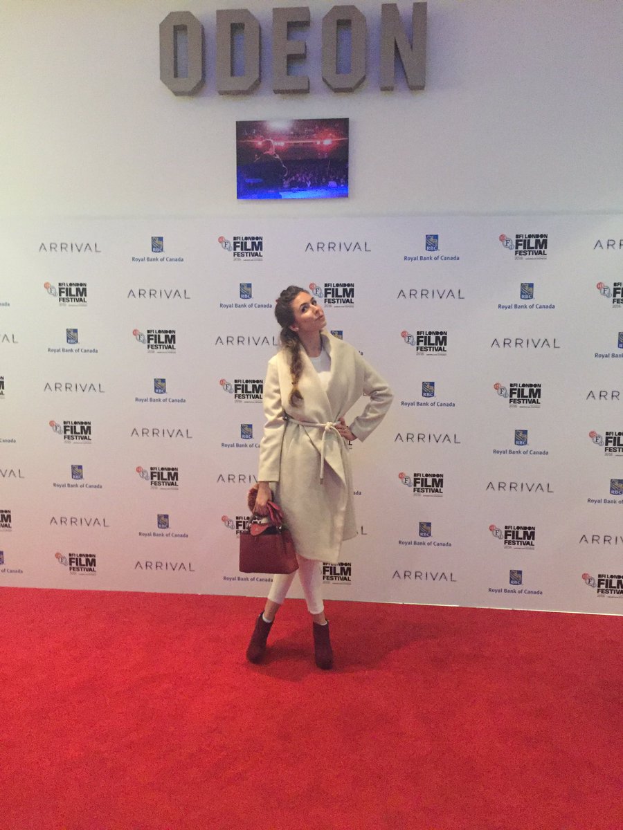 #BFI #Arrival #filmpremiere #redcarpet #JeremyRenner #AmyAdams #LondonFilmFestival  #DenisVilleneuve #actress #JuliaVarvaraMead