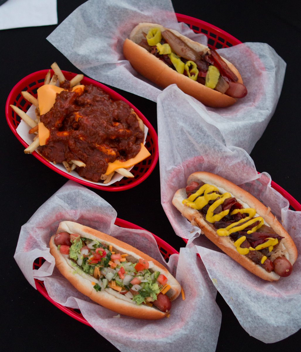 tailothepupLA's tweet photo. Treat yourself this Tuesday with our amazing hot dogs and sides! https://t.co/j8UJhsTsNi
