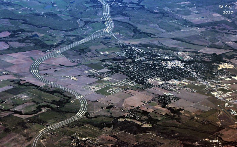 Jalopnik's tweet photo. The glorious 85 MPH Texas highway was built on nothing but wishful thinking https://t.co/2Hdl5pI1HL https://t.co/sYCUCNZfOd
