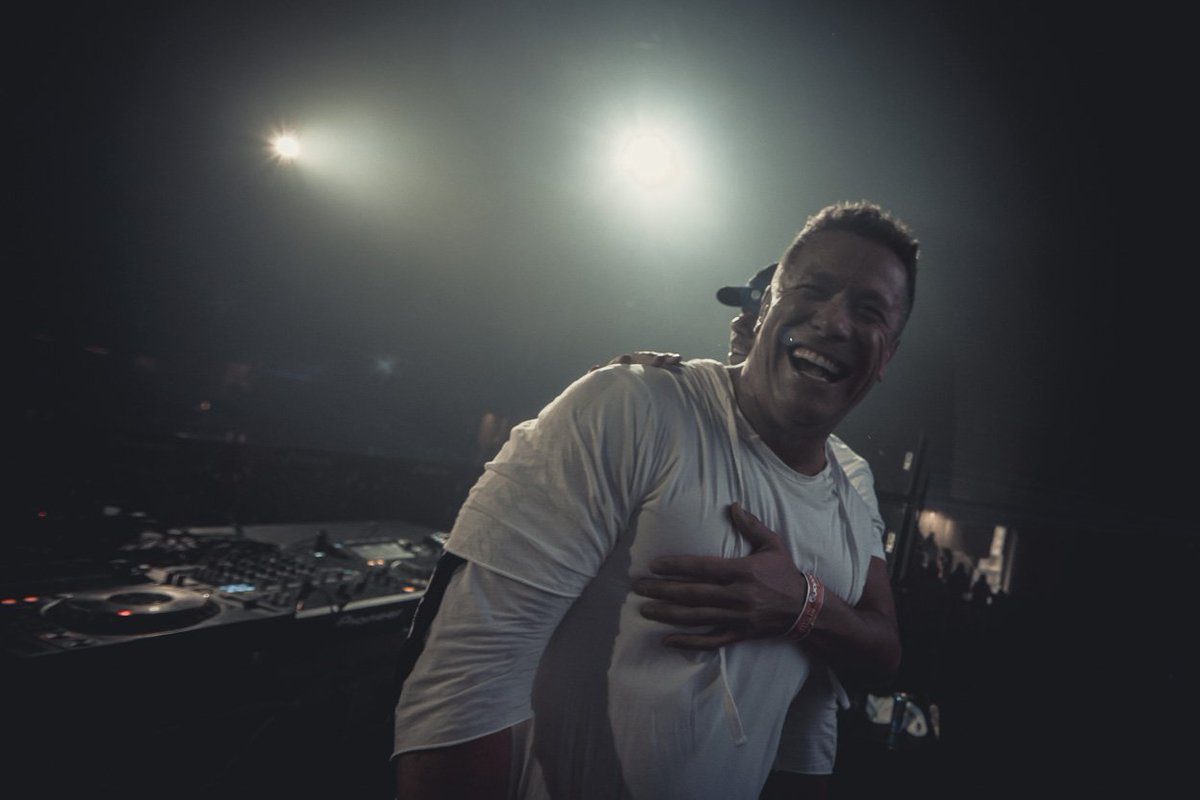cosmicgate's tweet photo. Thank you! Edmonton was PURE love! #Pure2016 @Boodang https://t.co/VlFOSGiZu6