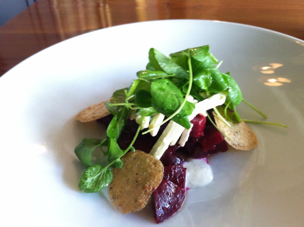 KermieEats's tweet photo. Checking out the new Fall menu @KenwoodThe. Butternut squash soup & beet salad. #itsbeets https://t.co/arvGvh44Tl