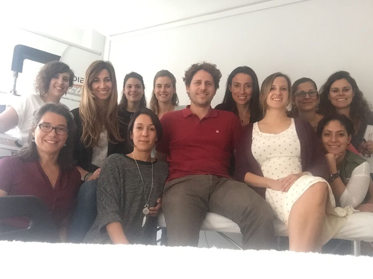 Laia Blanco formando a fisioterapeutas sobre la aplicación de #INDIBA en las #disfunciones del #suelopélvico en #Madrid.