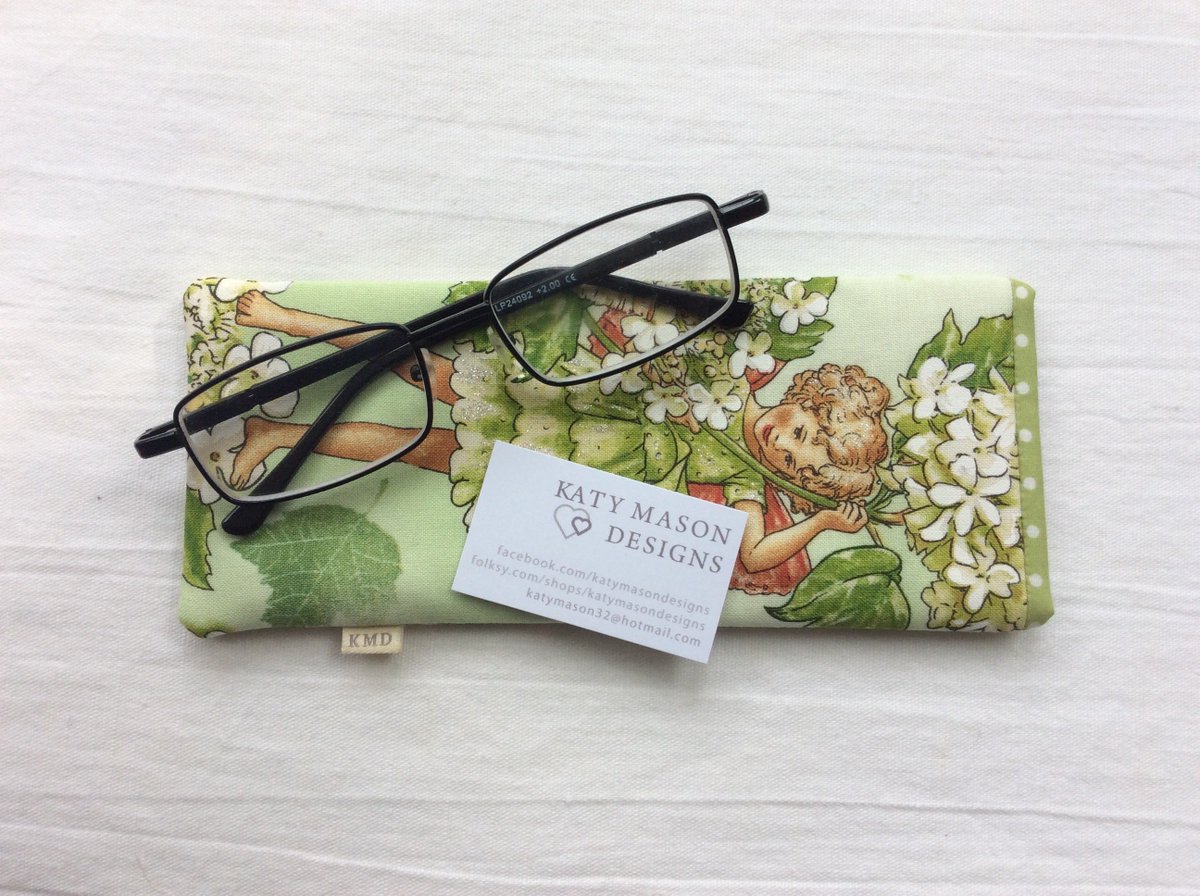 katymason32's tweet photo. #glassescase £7+pp #handmade #makesewbake to order https://t.co/AbYO97XQqq https://t.co/D8fKHdwZNl