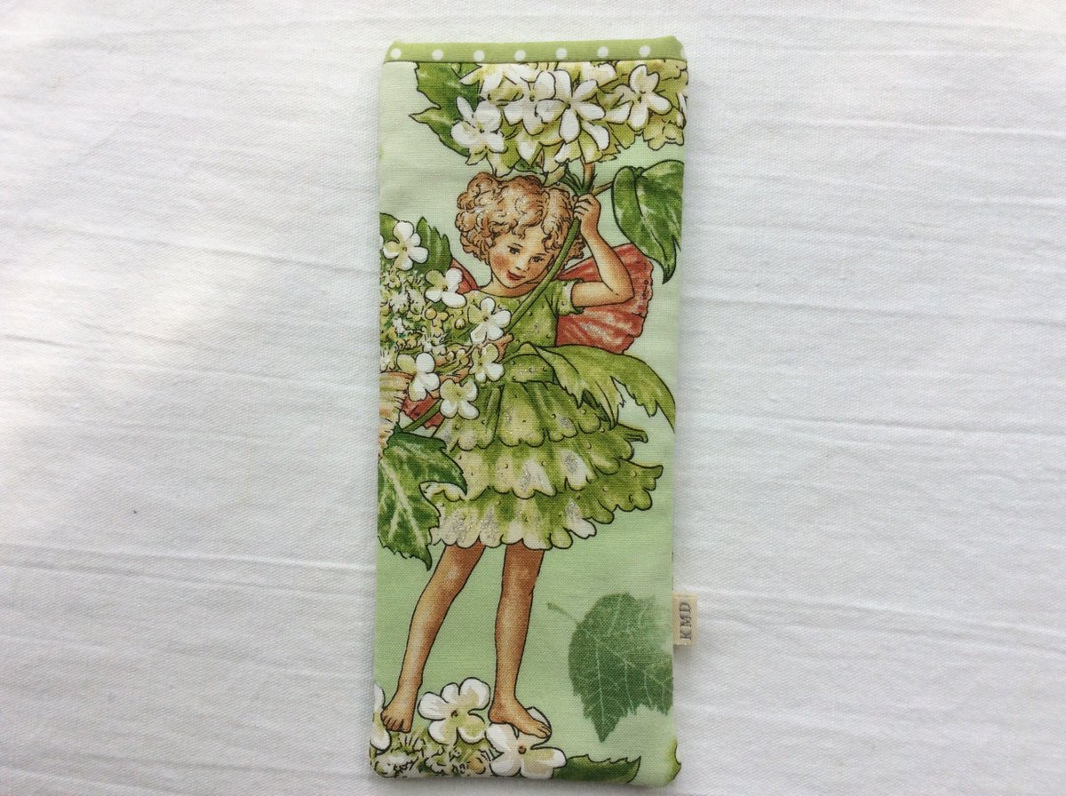 katymason32's tweet photo. #glassescase £7+pp #handmade #makesewbake to order https://t.co/AbYO97XQqq https://t.co/D8fKHdwZNl