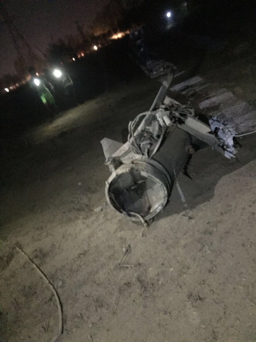 AJELNEWS24's tweet photo. في الوقت الذي كُنا نشاهد المباراة في أمن وأمان..
نجح أبطالنا في الحد الجنوبي في إسقاط صاروخ كان يستهدف بلادنا.
.
“حفظ الله وطننا وأمننا”.
. https://t.co/7gMiXak8no