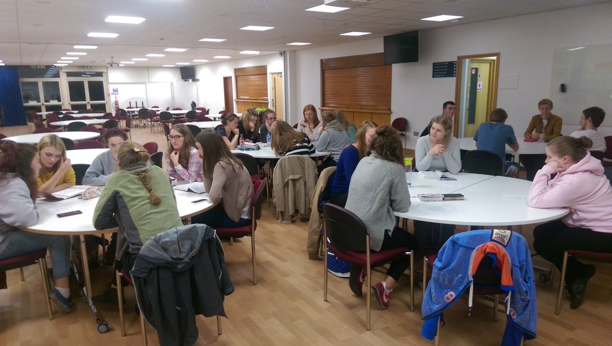 richard_lacey's tweet photo. A privilege to speak at @UniWorcCU tonight on 2 Samuel 11. Highlight was coming second in the digestive biscuit game tho! #studentatheart https://t.co/66RNnmlJiI