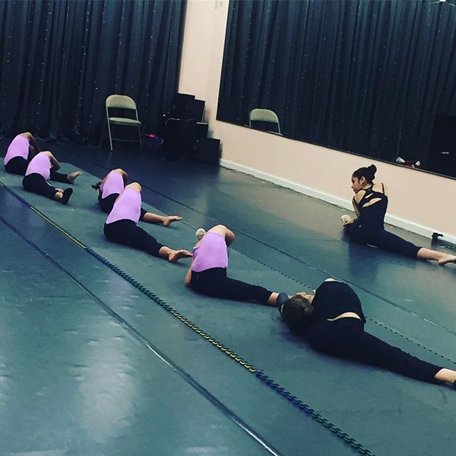DanmarUs's tweet photo. Acro dance classes are so much fun! Come and register with us!… https://t.co/V3hWgjE8Kp #katy #houstontx #houston #danmarstudio #stretching https://t.co/Jhs6AOf7Gn