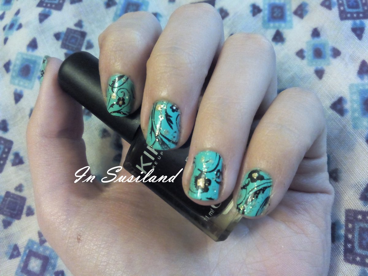 InSusiland's tweet image. Turquesa y oro para #octubre con placa de @bundlemonster #nailart #InSusiland insusiland.blogspot.com.es/2016/10/turque…