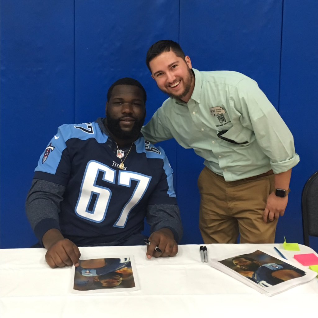 TwoMenNashville's tweet photo. Meeting @quinton_spain of the @Titans! 🏈 #TitanUp https://t.co/ApwR18Og0e