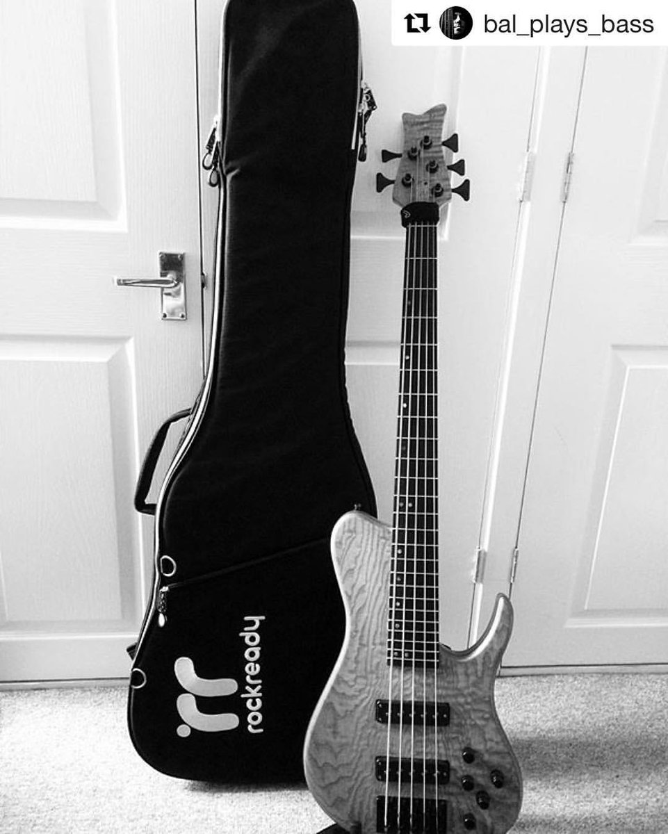 Killer shot sent by @BalintHrecska from Bristol - UK!
Cheers to <a href="/TreblerockMusic/">Treblerock</a> and <a href="/rotosound_uk/">Rotosound</a>