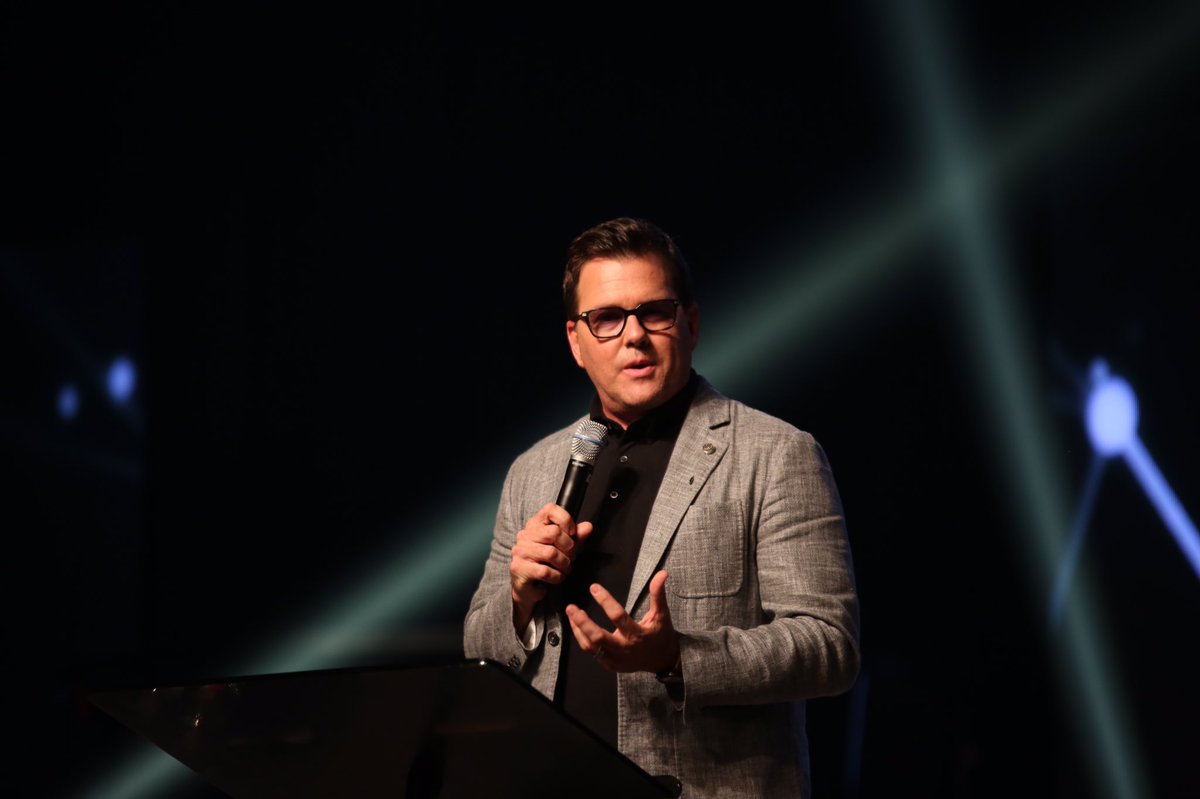 global_ntwk's tweet photo. Pastor @johnrags is preaching NOW online at https://t.co/kTSIWdZUSL! Tune in and be a part of #gncm16! https://t.co/oq0xzcsgN6