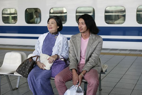 나의 첫사랑이자 마지막 사랑, '어머니' ! '도쿄 드림'의 그늘에 뒤척이는 청춘 오다기리 죠를 통해 공감하는 우리들의 자화상 ebs 영화 <오다기리...