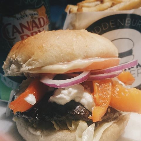 HiddenBurgerTO's tweet photo. @chefmotoronto Secret #Burger has #RedPeppers, #Chevre and #Chipotle Ailoi. #Open until 8pm and you can order delivery through @foodora_ca https://t.co/1dG3uLIJm8