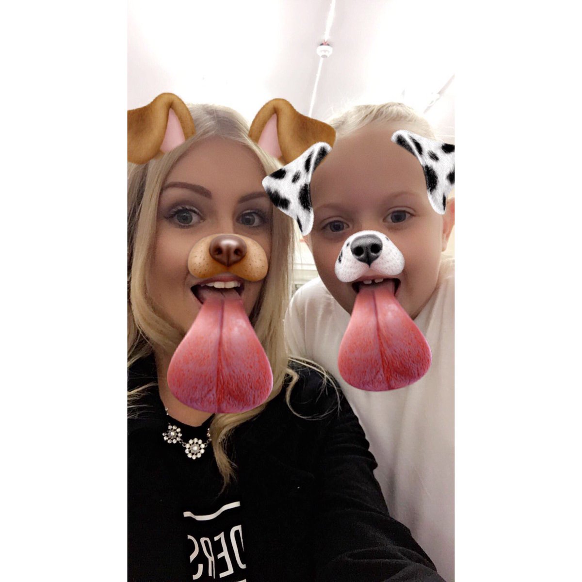 Tropic_LaurenJ's tweet photo. Amazing news! So proud of my lil Twinny for fighting so hard against #CysticFibrosis 💗 @SandersStreet https://t.co/QQ5iXnOVP6