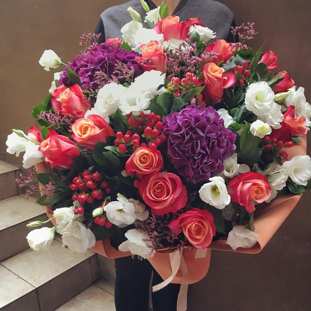 FloridenceRu's tweet photo. Давайте доставлять приятные эмоции - авторские #букеты и композиции с доставкой по #Ростову: 8(863)270-08-08 https://t.co/pmTt7WVfJr https://t.co/XR7cNj234q