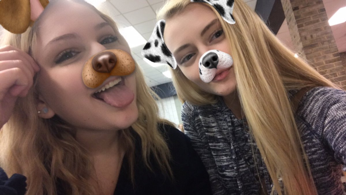 weezyfbabyyy__'s tweet photo. ur fave couple back at it & better than ever ((((: #fannah ๐๐ @hannahrinehart_ https://t.co/lEhLs5KRSS