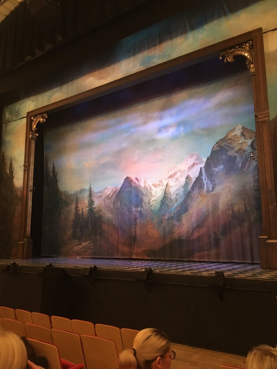 Paulnico199's tweet photo. Great evening watching the "Sound of Music" with the family @demontforthall tonight #Doeadear #TheHillsarealive #Climbeverymountain https://t.co/wwbBhdvyeJ