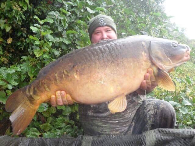 Part 2 to Kieran Hearn's session at chilham mill a 26lb 10oz, 25lb 1 oz , bloody good dangling good sir  #widegape #pinpoint #getontheweed 🤘