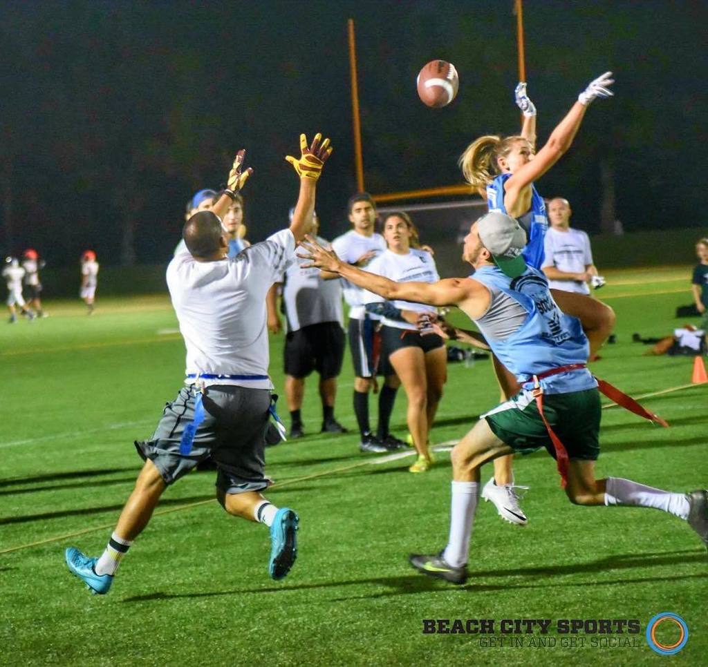 BeachCitySports's tweet photo. It's almost time for #TurfTuesday! ๐ธ๐๐ผ๐ #7PMKickoff #NewportBeach #CoedFlagFootball #BeachCitySports https://t.co/hWfoAKyswB