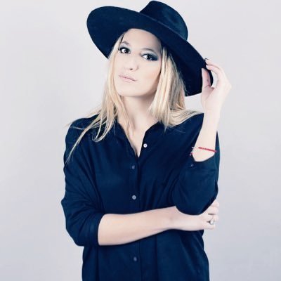 WalterEncinaa's tweet photo. @FarjatMarian QUIERO AGRADECER A MARIAN POR TAN BUENA ONDA Y HUMILDAD SE TE QUIERE MUCHO TENES UNA HERMOSA CARRERA TKM . https://t.co/VbrvxajjKg