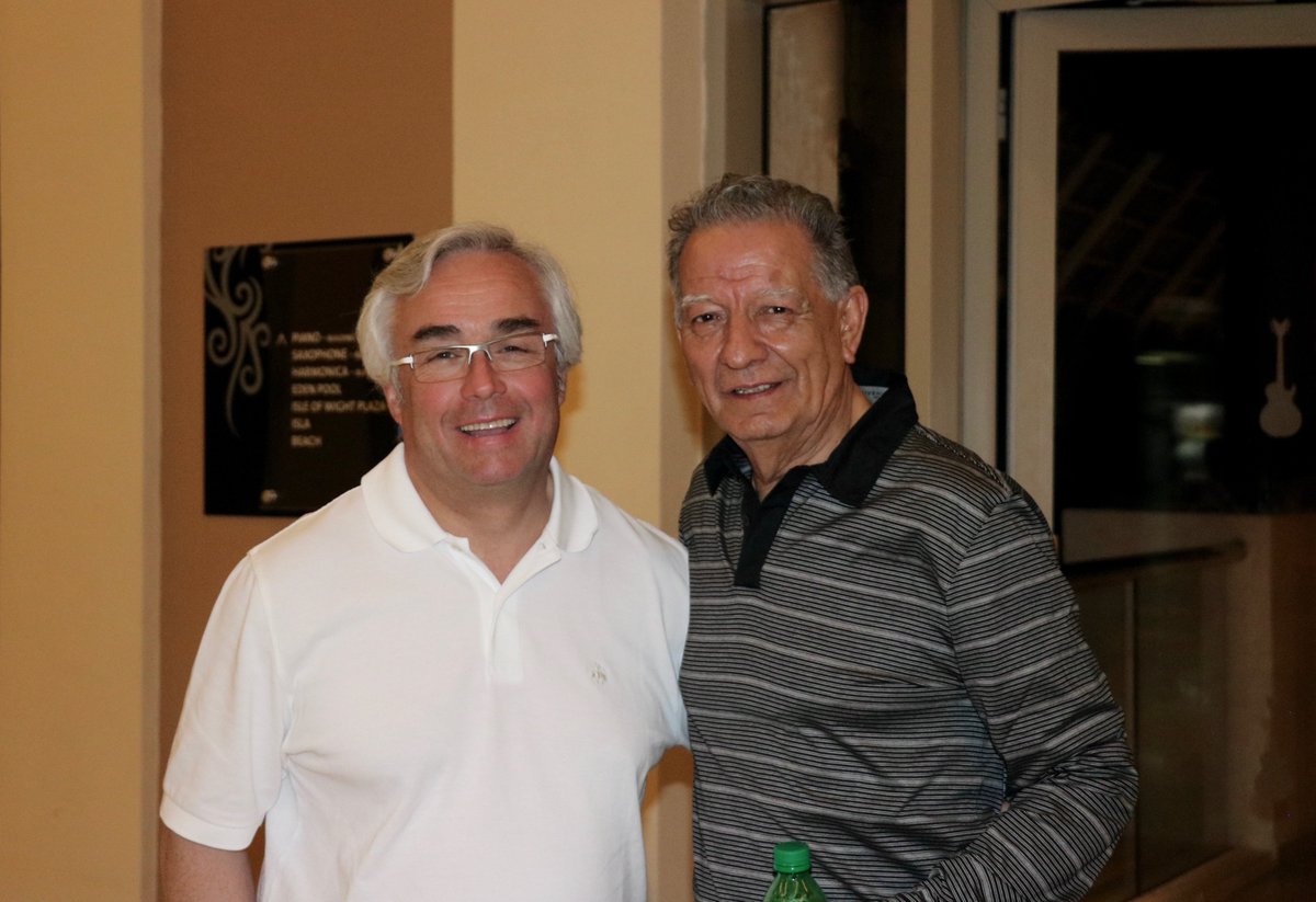 congresoslaot's tweet photo. Presidente SLAOT, Dr. Enrique Villalobos con el Dr. Mauricio Guarda Marín, expresidente SCHOT y profesor experto SLAOT del módulo de Cadera. https://t.co/iexZsRs6eN