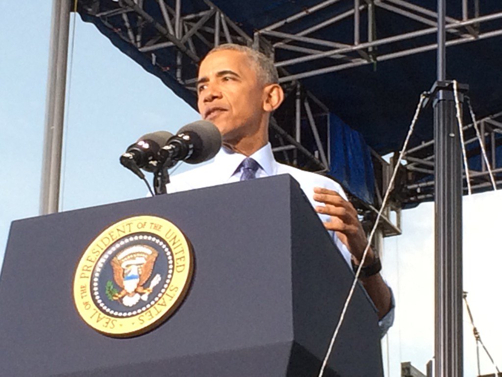 HPEblue's tweet photo. #President Obama speaking in Greensboro.. campaigning for Hillary https://t.co/Q9IJhkoF9q
