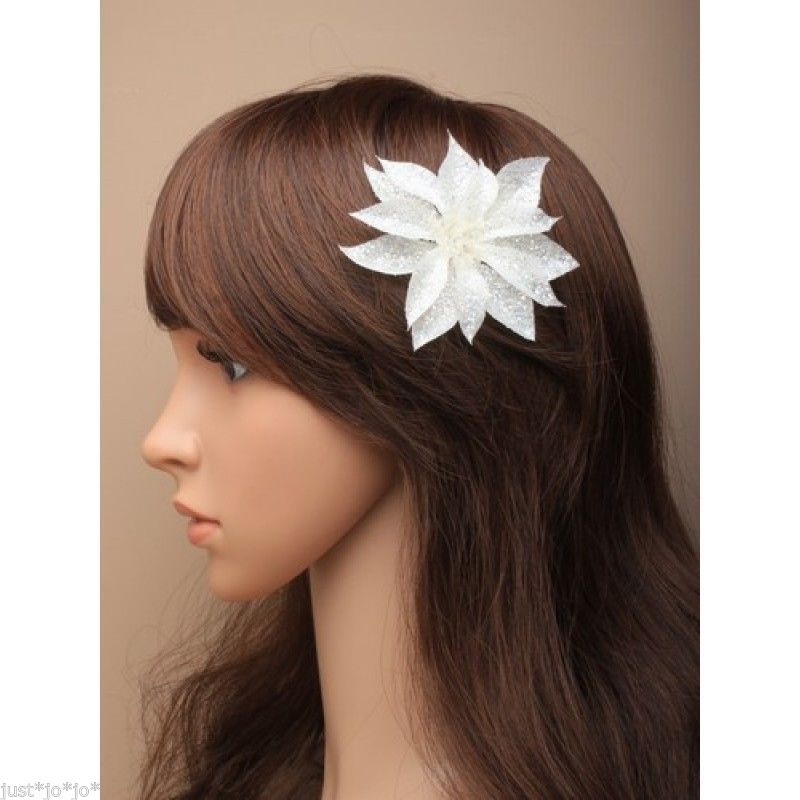 just_jo_jo's tweet photo. glittery #snow flake hair clip #Christmas fashion 
https://t.co/ExRDlKrFvc
#eshopsUK #LincsConnect #Xmas2016 https://t.co/Oekzi7JoXx