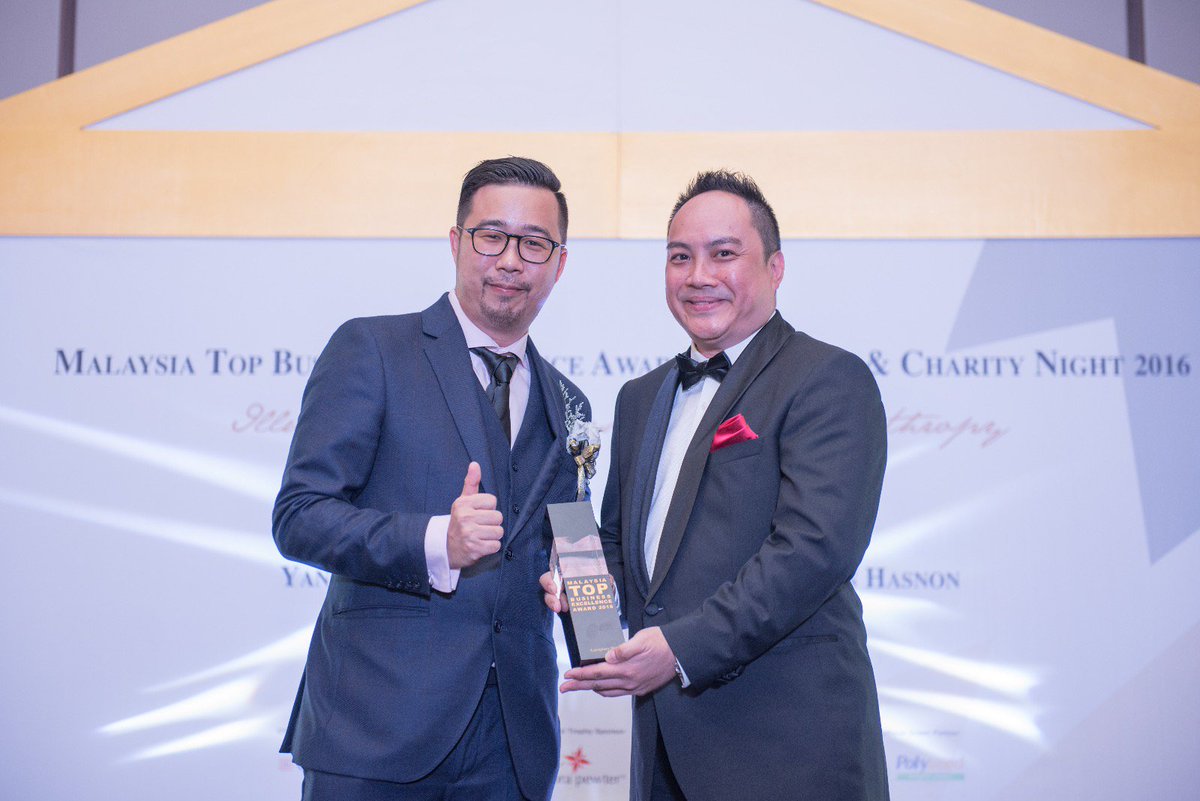 KFIRTEmeals's tweet photo. Our Group CEO receiving the Top Malaysian Business Excellence Awards in Penang last month #awards #kfi https://t.co/KyDghoJ5yh