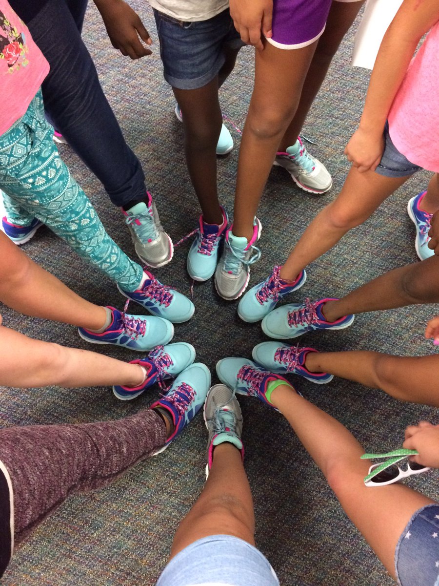 mrsracheljames's tweet photo. Our girls LOVE their running shoes! @GOTRHouston @RiceElementary https://t.co/b2EXRqqFy5