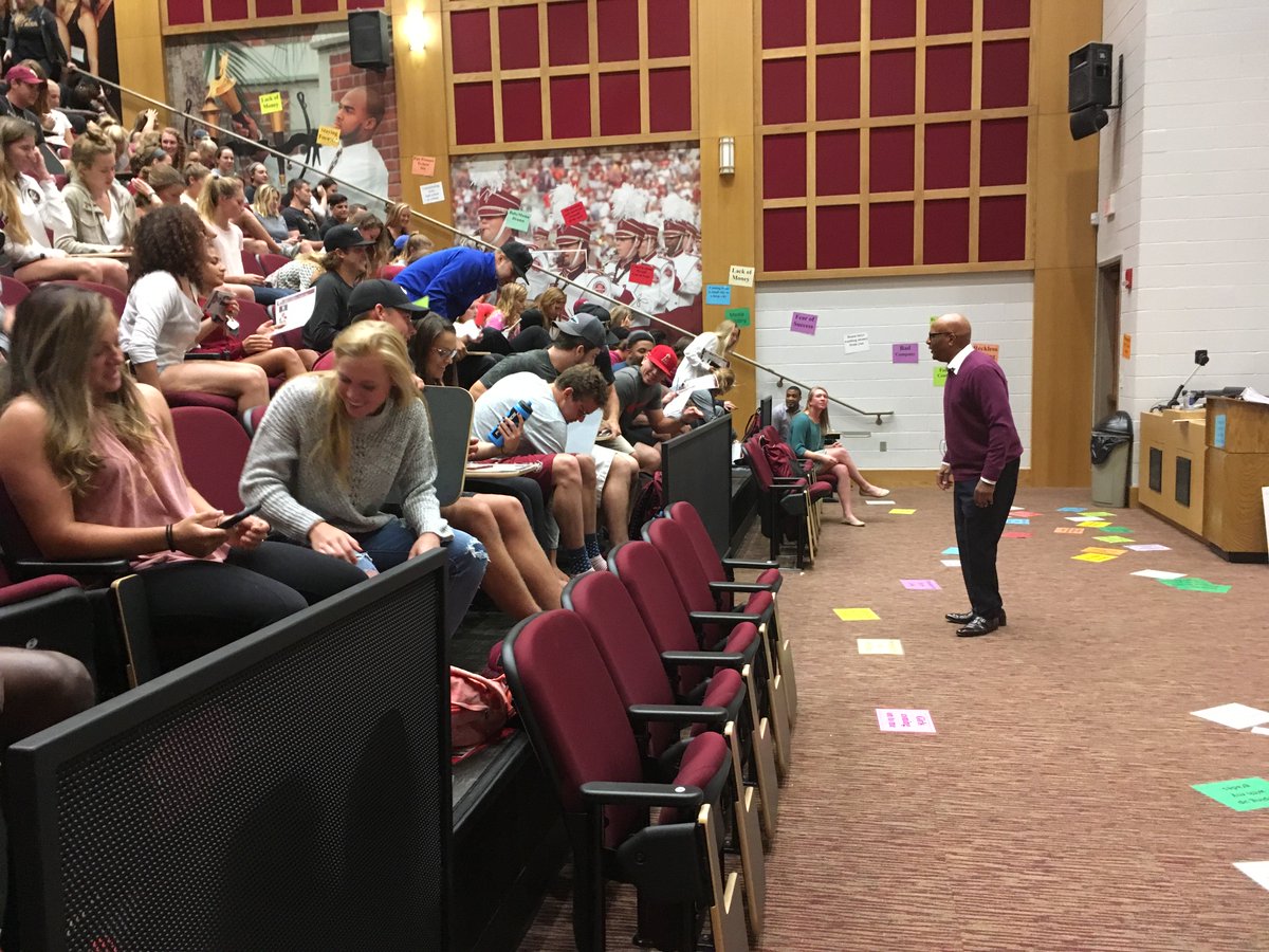 FSUSAAS's tweet photo. We are so excited to have @DrEarlsPearls here tonight with us. Can't you tell? #SLP2016 #LeadershipDevelopment https://t.co/eFzJEiorZF
