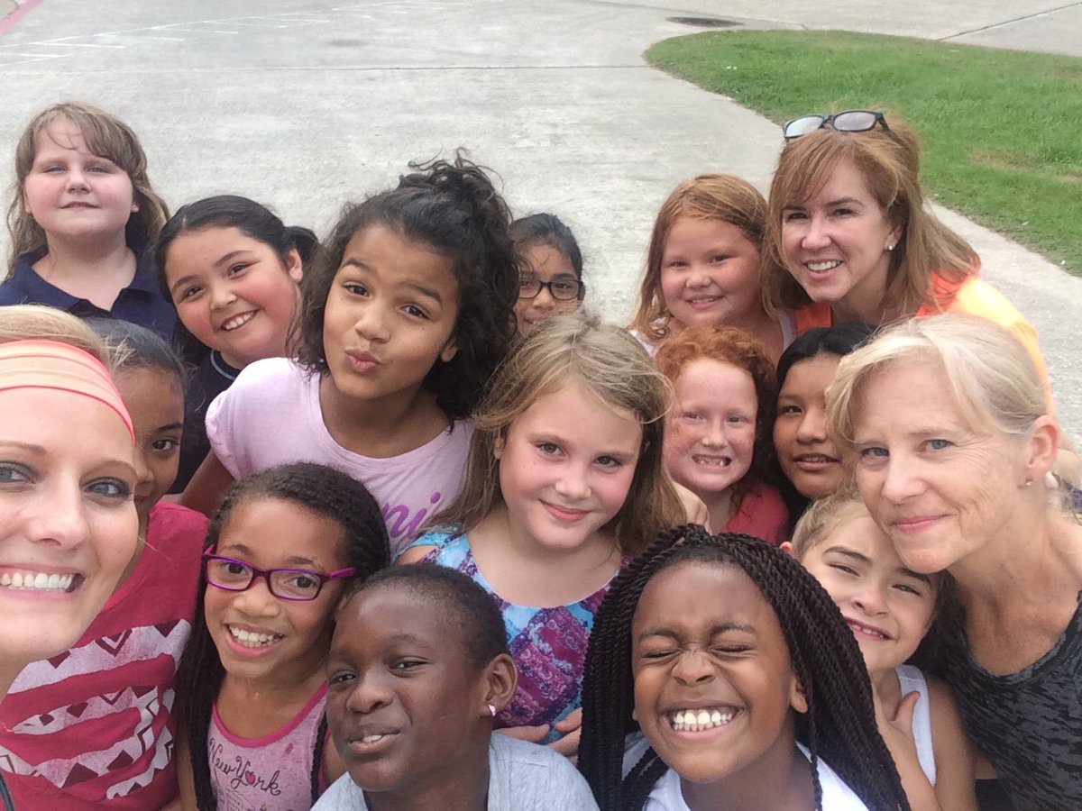 mrsracheljames's tweet photo. Our girls ROCKED today!! We are so proud of them! @julie_gunnell @JudyJhuf @GOTRHouston @RiceElementary @acruzorr @mlandaya https://t.co/xKbB3bsx8s