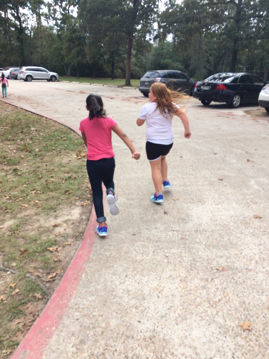 mrsracheljames's tweet photo. Our girls ROCKED today!! We are so proud of them! @julie_gunnell @JudyJhuf @GOTRHouston @RiceElementary @acruzorr @mlandaya https://t.co/xKbB3bsx8s