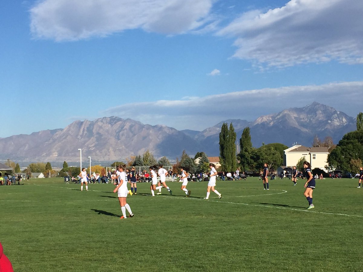 CoachKateC's tweet image. Two goals for this gal!! Congrats Grizz! @CkSisler #chhs