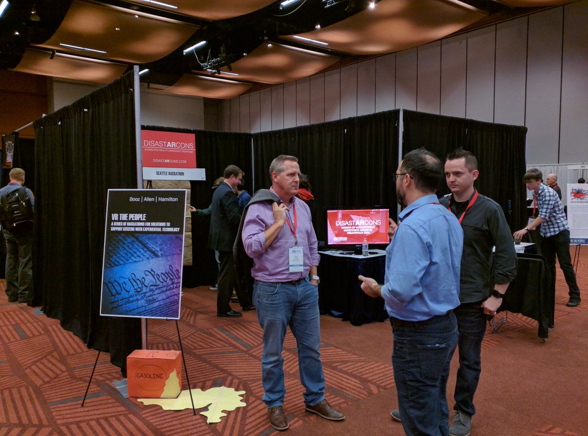 niravsdesai's tweet photo. @SeaVRHackathons @DisastARcons @BoozAllen @PNWER -- picture https://t.co/xLnyiQnztl