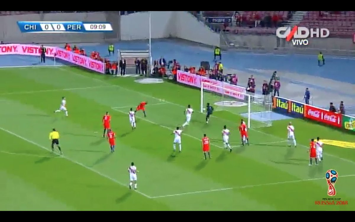 analyst_futbol's tweet photo. Gollll de Chile #chilevsperu #arturovidal #larojadetodos #peru #rusia2018 #estadionacional #chile https://t.co/pJsYK5faj0