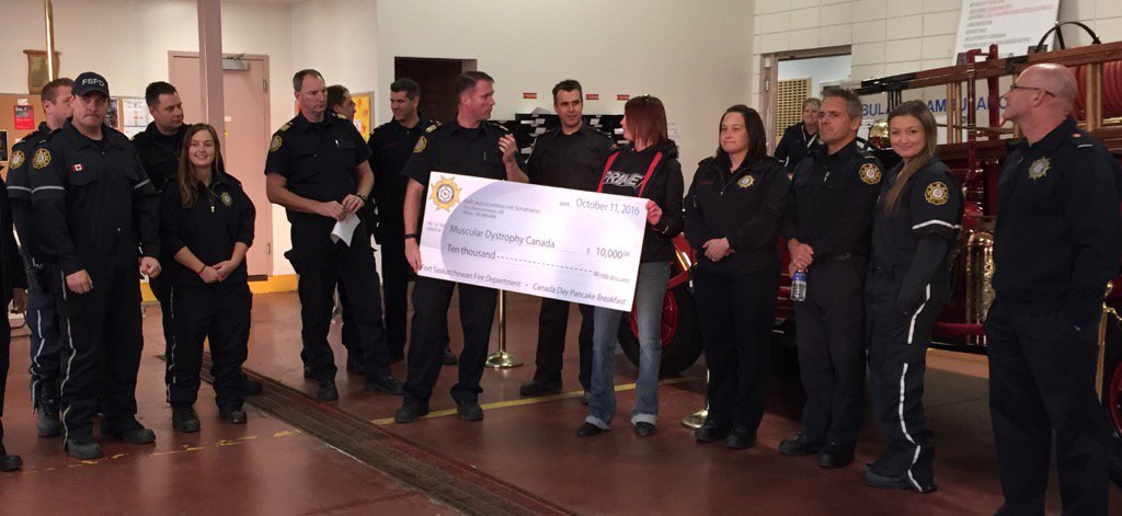 Conal_Mac's tweet image. Great job by #FortSaskFD! Announced today that they raised $10,000 from #FSCanadaDay Pancake Breakfast! #fortsask