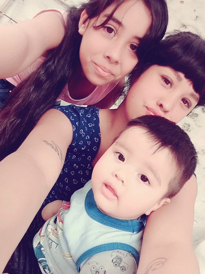 Melanie_17PTY's tweet photo. @Johanacavs &amp; @Melanie_17PTY 
#Coladaenlafoto https://t.co/W5dRlXQHKx